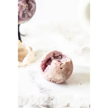 Přírodní kámen YogaDay Velká koule růžového ametystu s krásnou geodou