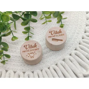 Dekorace do dětského pokoje Sada dřevěných krabiček na první zoubky a vlásky se jménem - D-decor