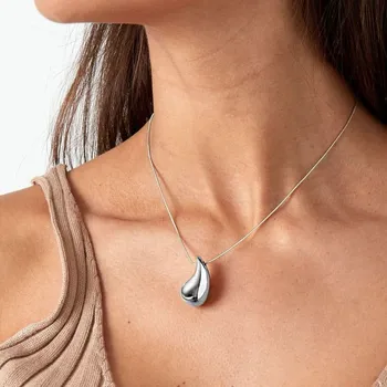 Náhrdelník Náhrdelník Kapka elegance z nerezové oceli č 1627