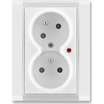 Elektrická zásuvka ABB TIME Zásuvka dvojnásobná s natočenou dutinou, s přepěťovou ochranou, bílá/ledová bílá