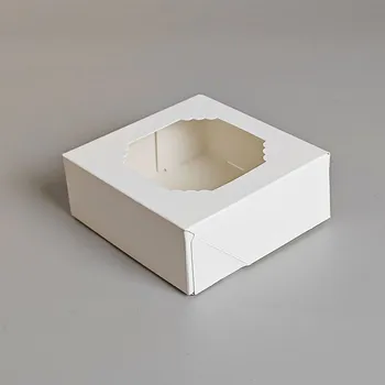 Krabička na výslužku Cake star krabička bílá s okénkem nízka 9x9x3,5cm