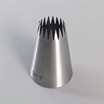 Vykrajovátko Cake star trezírovací špička č.9FT