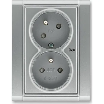 Elektrická zásuvka ABB TIME Zásuvka dvojnásobná s natočenou dutinou, s ochr. před přepětím, akust. signalizace, ocelová