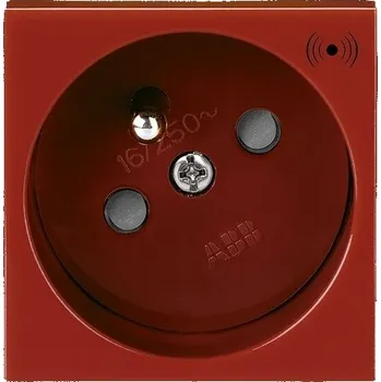 Elektrická zásuvka 5585N-C02357 R1 Zásuvka 45x45, s clonkami, s ochranou před přepětím, s akust. signalizací, karmínová (Profil 45)