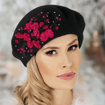 Čepice KRUMLOVANKA Dámský vlněný baret W-0036/018 černý