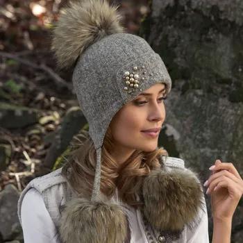 Čepice KRUMLOVANKA Dámská čepice se třemi bambulemi W-0203/284M béžová melange