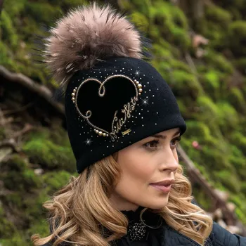 Čepice KRUMLOVANKA Zimní čepice s bambulí W-0028/018 černá