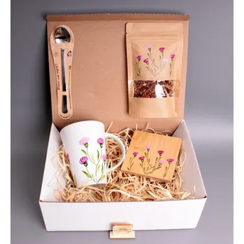 Dárkový potravinový koš Dárkový balíček - karafiáty (porcelán)