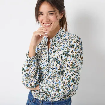 Dámská halenka Kreponová halenka s volánky a potiskem režná/modrá 40