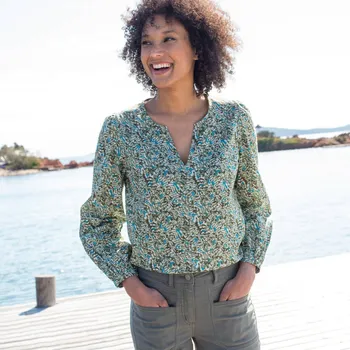 Dámská halenka Bavlněná halenka s potiskem a rozparkem ve výstřihu khaki/režná 42