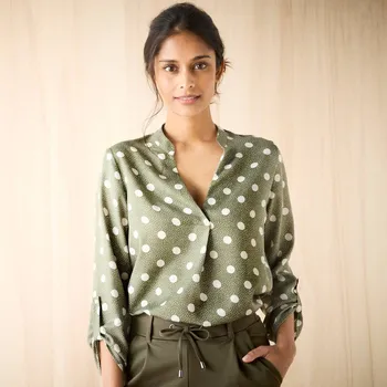 Dámská halenka Dlouhá krepová halenka s potiskem puntíků khaki/bílá 48