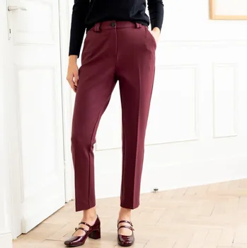 Dámské kalhoty Jednobarevné cigaretové kalhoty z úpletu Milano bordó 46