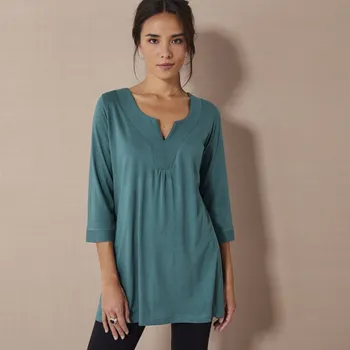 Dámské tričko Jednobarevná tunika s ozdobným výstřihem a 3/4 rukávy tmavě zelená 42/44