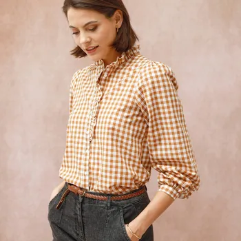 Dámská halenka Kostkovaná halenka s volánkem oříšková/režná 50