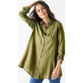 Jednobarevná rozšířená tunika na knoflíčky, s krajkou lipová 48