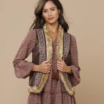 Dámská vesta Vesta v semišovém vzhledu s výšivkou čokoládová 38