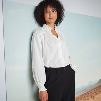 Dámská halenka Halenka se žabičkováním a nabíranými rukávy, jednobarevná režná 38