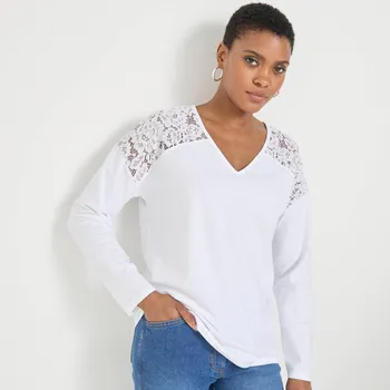 Tričko s výstřihem do V a dlouhými rukávy s krajkou bílá 50