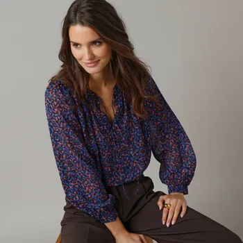 Dámská halenka Halenka s tuniským výstřihem a zvířecím vzorem vícebarevná 36