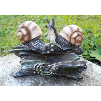 Zahradní dekorace Šneci pár na dřevě