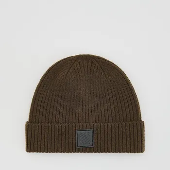 Čepice Reserved - Čepice beanie s nášivkou - pudrově hnědá - 040FE-98X - 040FE-98X-ONE