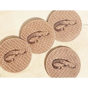 Podtácek Kožený Podtácek S "Sumec" - Dárek pro rybáře