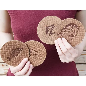 Podtácek Kožený Podtácek S "Rybářův Mix" - Dárek pro rybáře