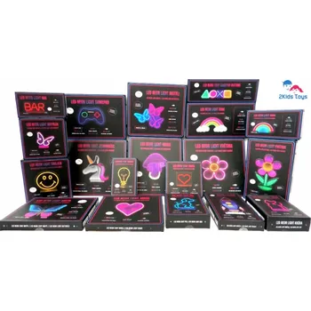 Dřevěná hračka 2Kids Toys LED NEON LIGHT lampička BAR
