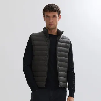 Pánská móda Reserved - Lehká prošívaná péřová vesta - zelená - 399GQ-87X - 399GQ-87X-S