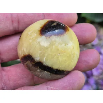 Přírodní kámen Leštěný kámen septárie 78g z Madagaskaru