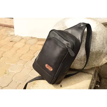 Pánská aktovka Kožená ručně šitá Pánská taška KUBÁT crossbody | hnědá | Ham 5457D42HUN Barva: černá