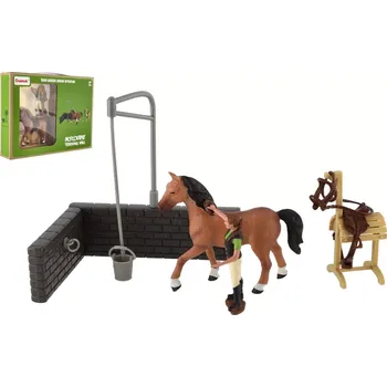 Figurka Sada farma – kůň s doplňky, plastová hračka