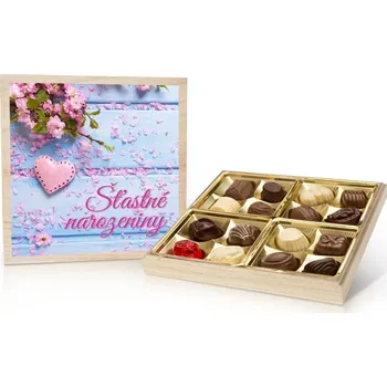 Bonboniéra Selllot, s.r.o., K Hájům 34, 155 00 Praha 5 - Vyrobeno v Belgii Srdce – výběr belgických pralinek 200 g (s vlastním textem) Personifikace: Šťastné narozeniny