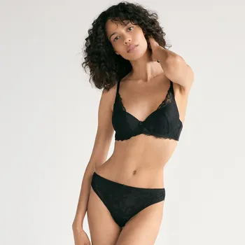 Podprsenka Reserved - Tvarovaná podprsenka s kosticemi - černý - 145EZ-99X - 145EZ-99X-85D