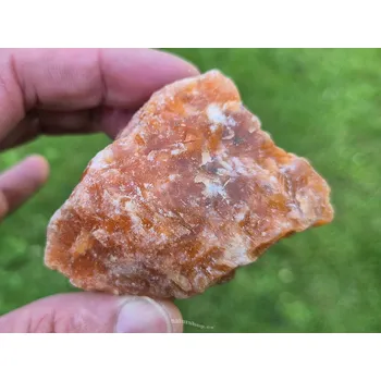 Sběratelství Přírodní kámen kalcit oranžový 127g (Brazílie)