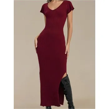 Dámské šaty Sinsay - Přiléhavé pletené midi šaty - burgundy - 161FK-40X - 161FK-40X-M