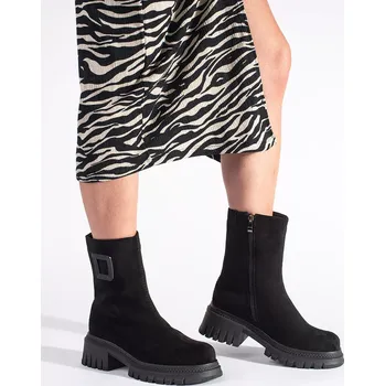 Dámská zimní obuv Praktické černé dámské kotníčkové boty na plochém podpatku 40