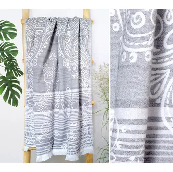 Ručník Bavlněný ručník se střapci - šedý se vzorem Šírka: 90 cm | Dĺžka: 180 cm