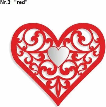 Dekorace na stěnu ve tvaru srdce červená