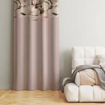 Závěs Dekorativní závěs v pudrově růžové barvě s jemným vzorem pivoňky Šírka: 160 cm | Dĺžka: 270 cm (v sade 1 kus)