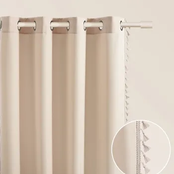 Sprchový závěs Krémový závěs LARA na stříbrná kolečka se střapci 140 x 260 cm