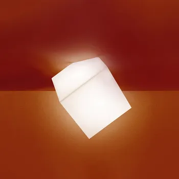 Artemide Edge 21, bílé designové nástěnné/stropní svítidlo, 1x9,5W LED E27, výška 32cm, IP65