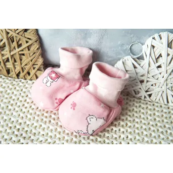 Capáčky AMÁLKA Kojenecké bavlněné capáčky, růžový Méďa Velikost: 68-80