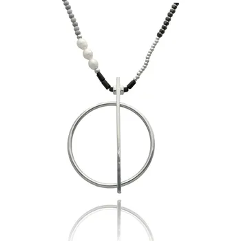 Náhrdelník Yvon Dlouhý náhrdelník s přírodními perlami a broušeným sklem