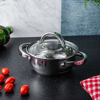 Hrnec AMBITION Berry 1,1 l stříbrný - nerezový hrnec s pokličkou