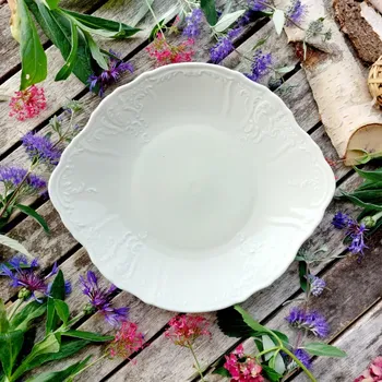 Talíř BERNADOTTE IVORY talíř koláčový 27 cm, slonová kost, Thun 1794 (Porcelánový talíř 2. jakost)