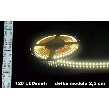 LED páska LED Pásek 12V teple bílý IP65 120LED bílé pozadí voděodolný 580lm 5m