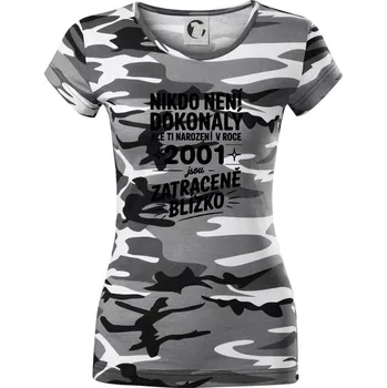 Dámské tričko Nikdo není dokonalý ale ti narození v roce 2001 jsou zatraceně blízko - Dámské maskáčové triko - 2XL ( Šedý maskáč )