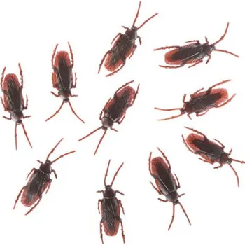 Sada 10 plastových švábů