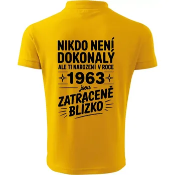 Pánská košile Nikdo není dokonalý ale ti narození v roce 1963 jsou zatraceně blízko - Polokošile pánská Pique Polo 203 - L ( Žlutá )